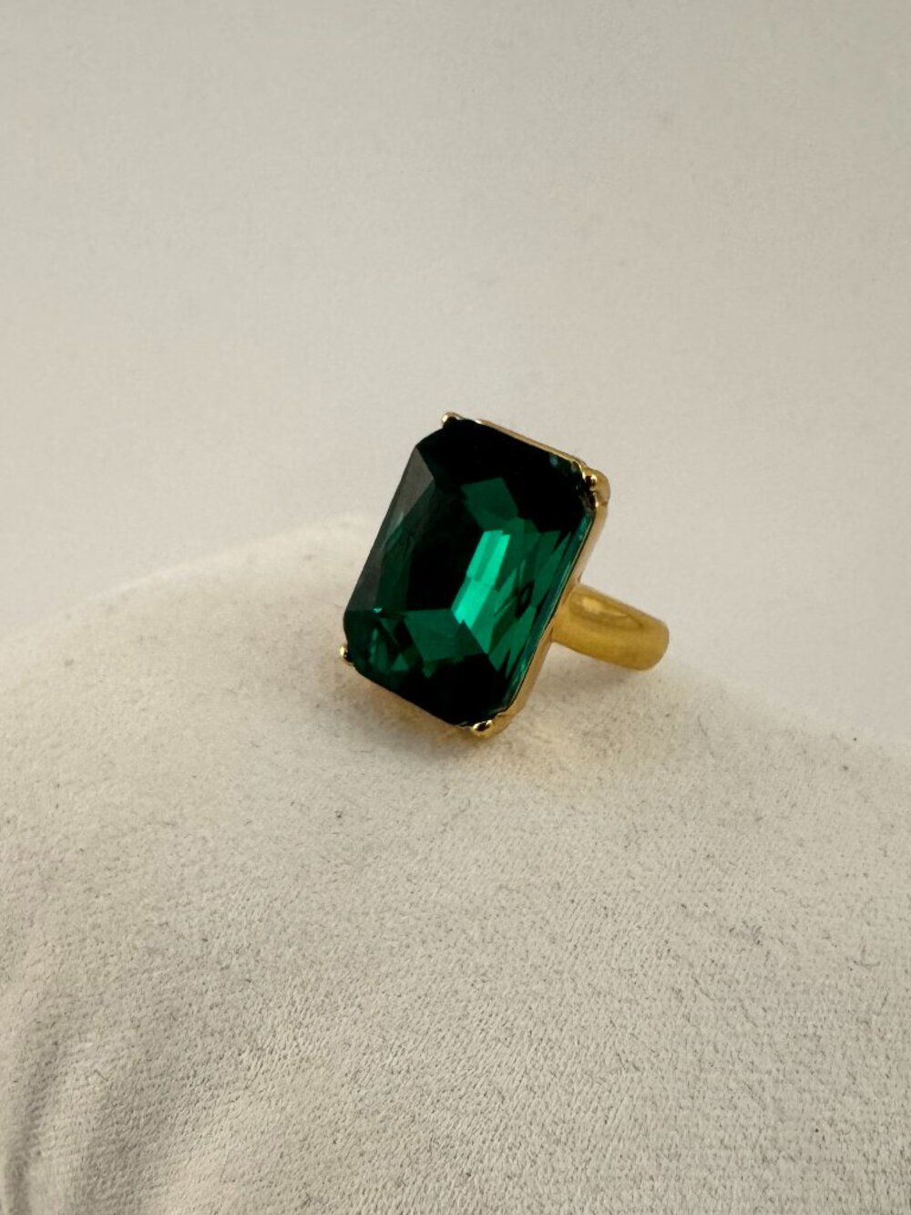 J.Crew Emerald Green Crystal Emerald Cut Cocktail Statement Ring Gold